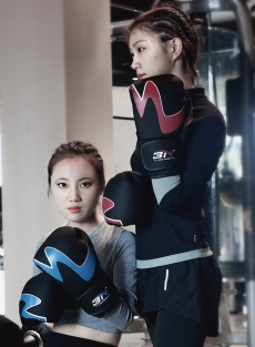 Combo Găng Tay Boxing BN Classic ( Trắng ) + Băng Quấn Tay BN 5m ( cặp )